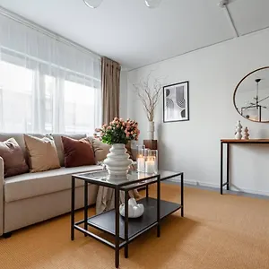 https://cozy-sodermalm-studio-for-four.find-stockholm-hotels.com